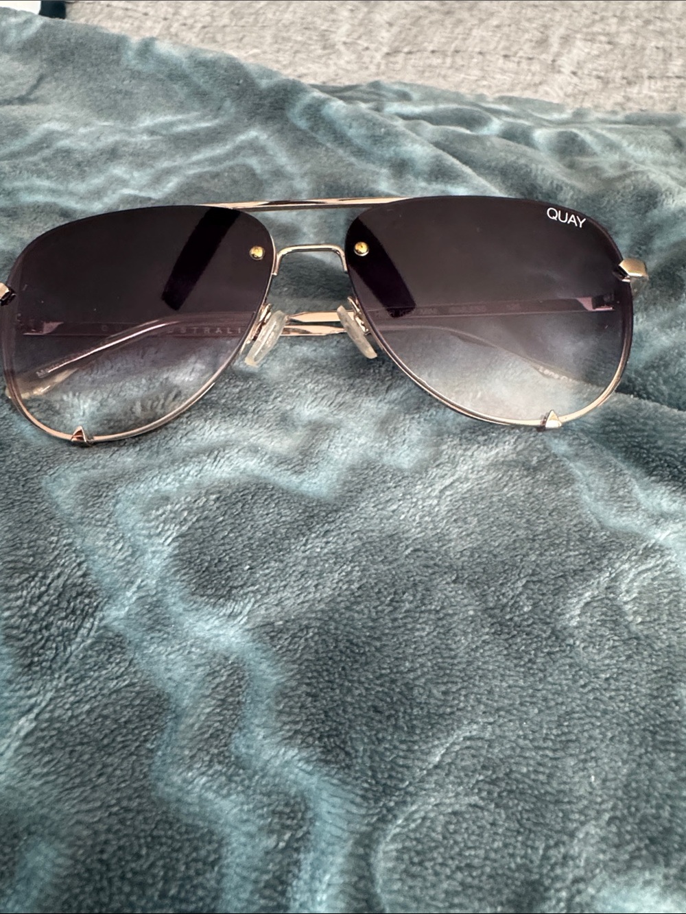 Quay Australia High Key Mini Rimless Frame Sunglasses with Dark Gradient Lenses